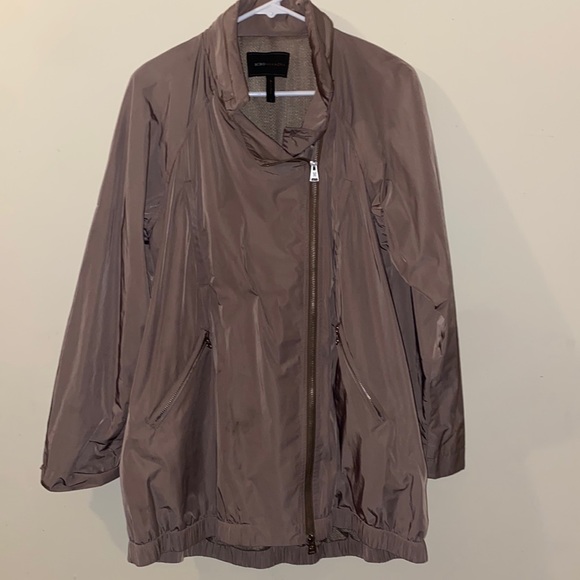 BCBGMaxAzria Jackets & Blazers - BCBG MAXAZRIA coat size small